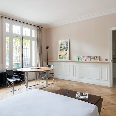 Place Henri Bergson By Onefinestay Παρίσι