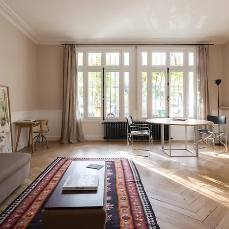 Place Henri Bergson By Onefinestay