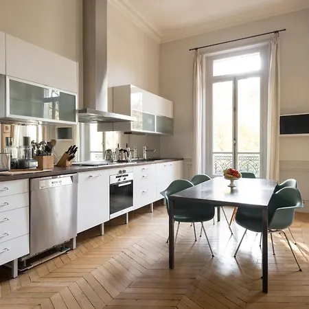 Place Henri Bergson By Onefinestay Διαμέρισμα Παρίσι