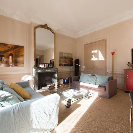 Place Henri Bergson By Onefinestay Διαμέρισμα *